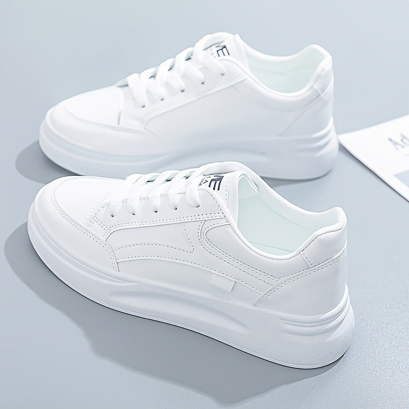 Sikkes fehér sneaker könnyű kényelemmel