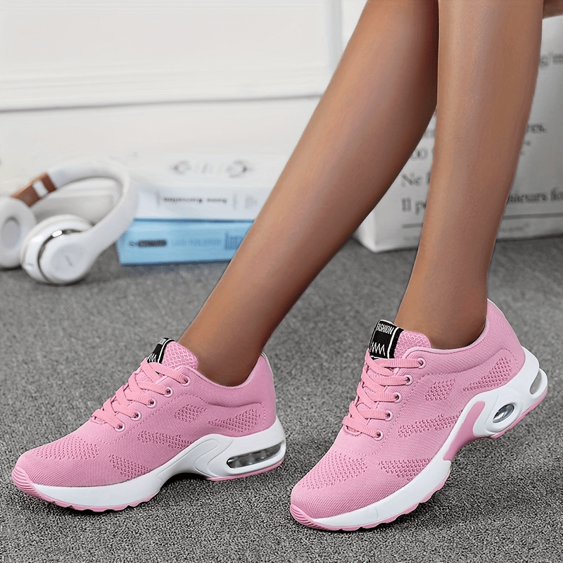 Szellőző, párnázott, csúszásmentes sneaker