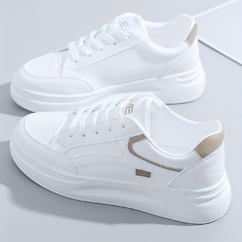 Sikkes fehér sneaker könnyű kényelemmel