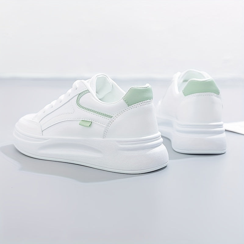 Sikkes fehér sneaker könnyű kényelemmel