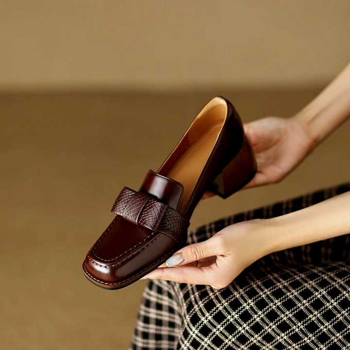 Contessa csomós loafer