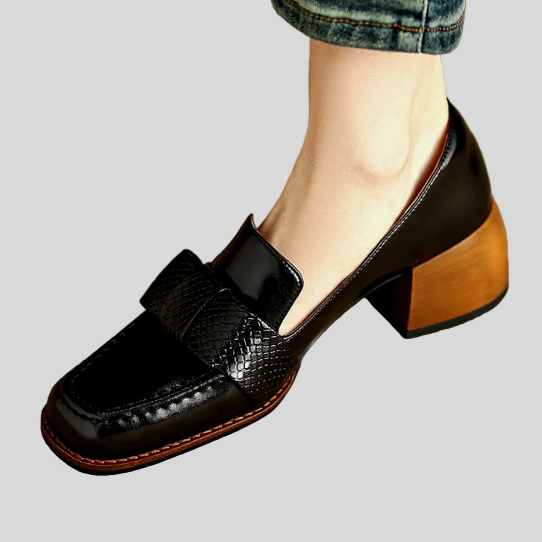 Contessa csomós loafer