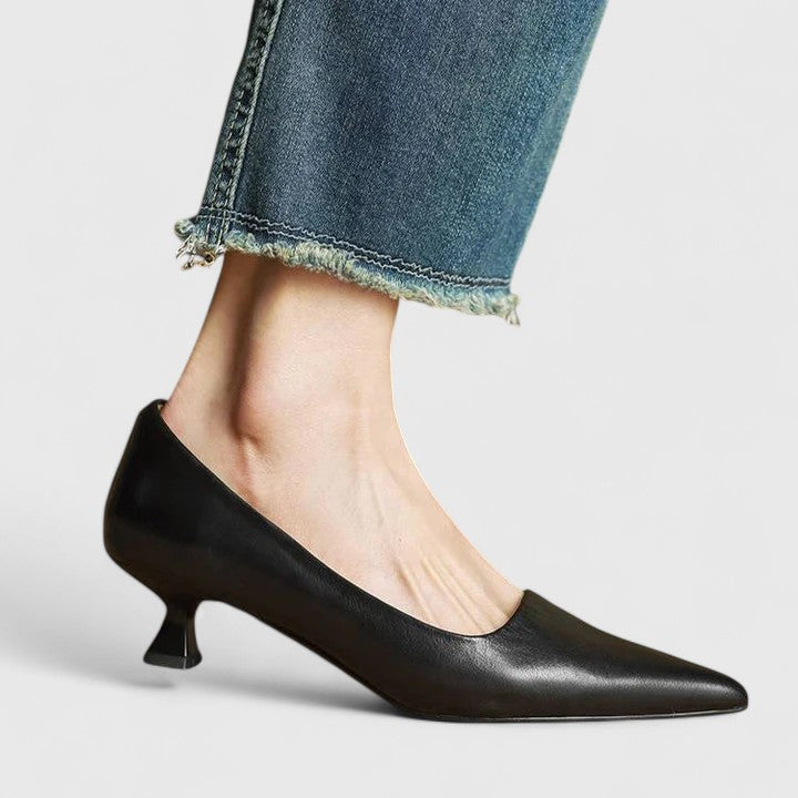 Zselyke | Elegáns magassarkú