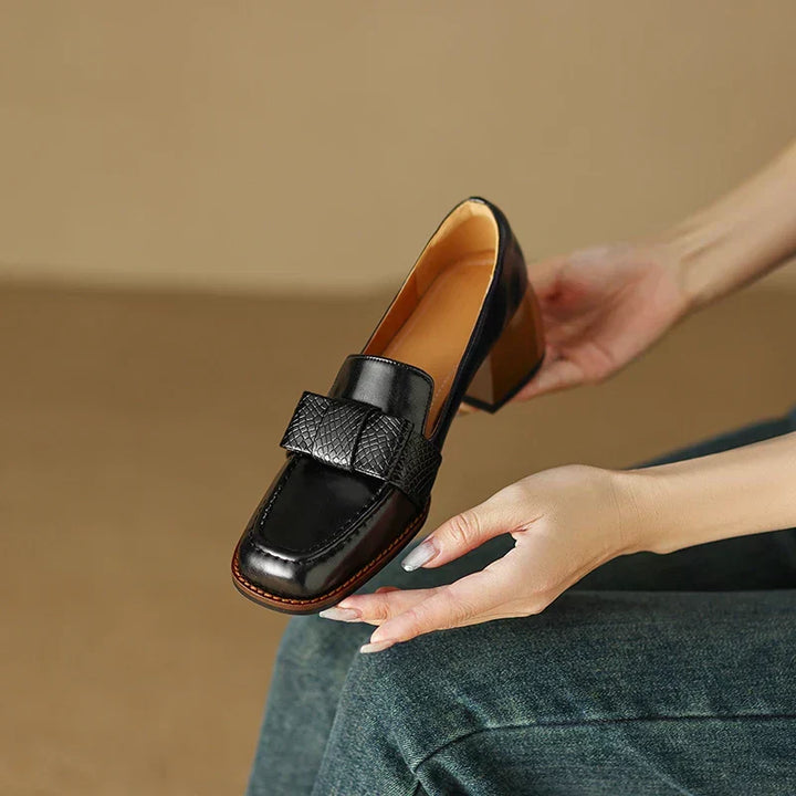 Contessa csomós loafer