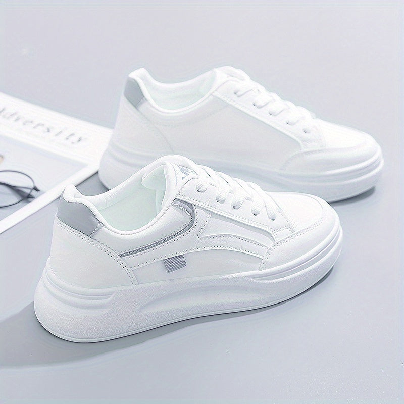 Sikkes fehér sneaker könnyű kényelemmel