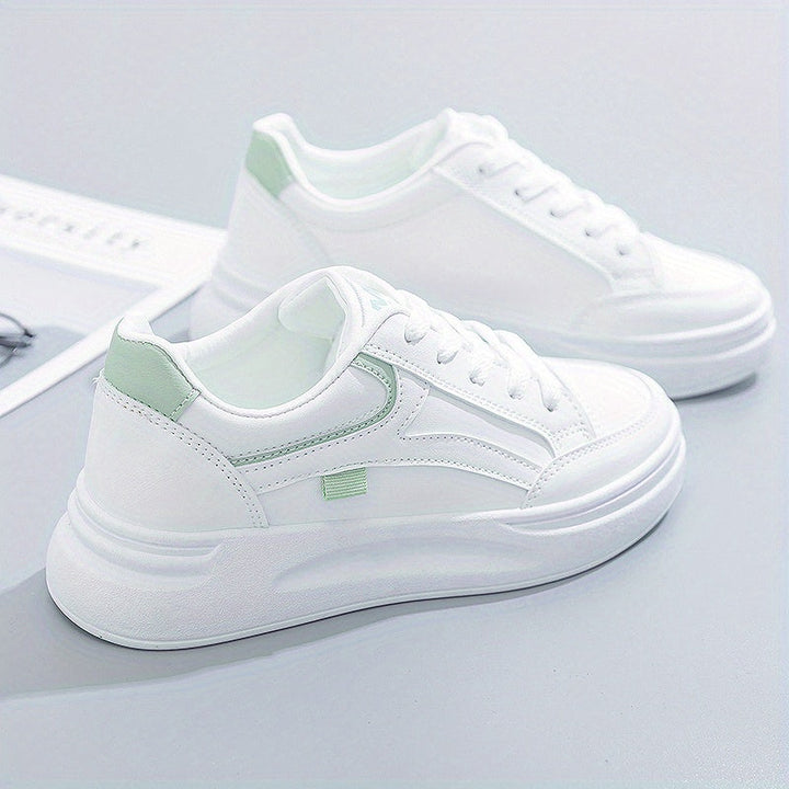 Sikkes fehér sneaker könnyű kényelemmel