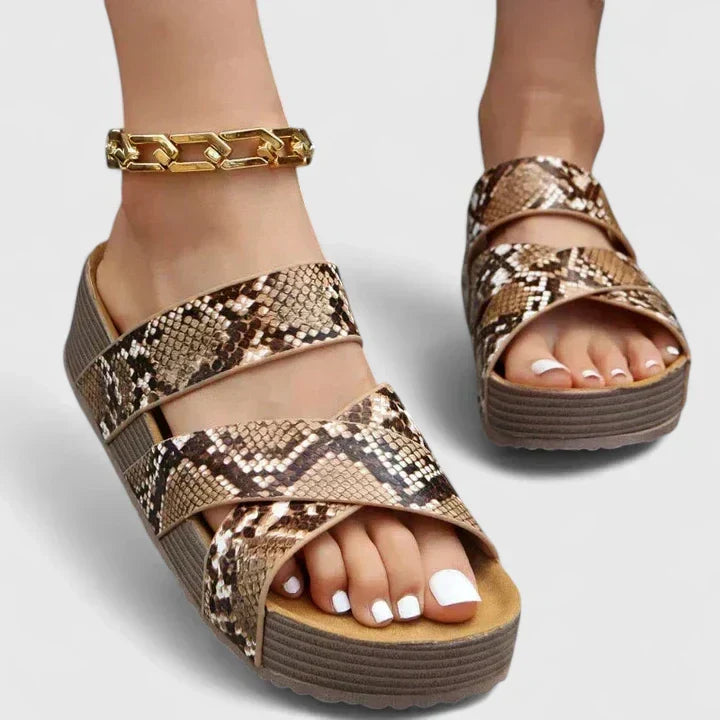 Lúcia | Elegáns ortopéd szandál